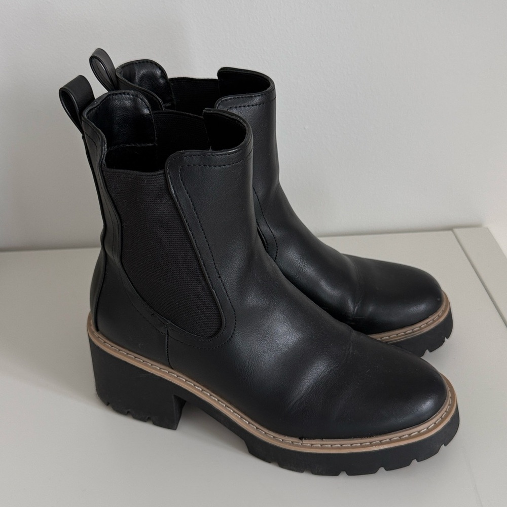 Dolce Vita Black Heeled Ankle Boot Size 7.5